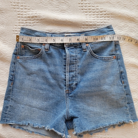Denim Forum by Aritzia, The '50s Arlo Hi Mid-thigh Denim Short with frayed Hem - Picture 6 of 8
